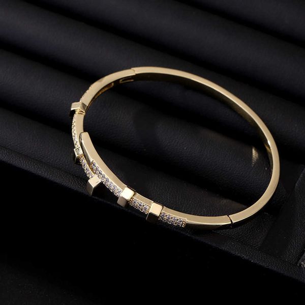 ring accessories diamond luxury designer necklace flowers clover bangle women colorless bracelet with full nails light and versatile persona, Silver
ring accessories diamond luxury designer necklace flowers clover bangle women colorless bracelet with full nails light and versatile persona, Silver