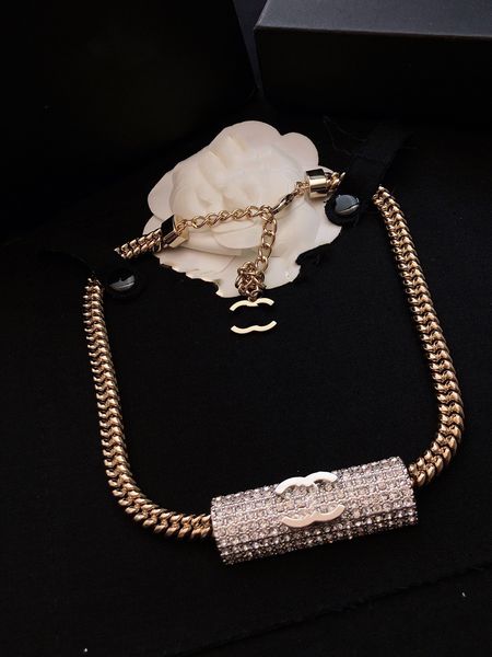 letter c woman pendant necklaces ccity gold chokers necklace luxury designer jewelry women c logo retro sweater chain 7756, Silver
letter c woman pendant necklaces ccity gold chokers necklace luxury designer jewelry women c logo retro sweater chain 7756, Silver