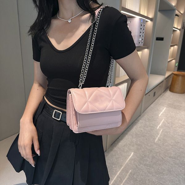 day packs 2023 summer new lingge chain women's handbags fashion versatile one shoulder crossbody handheld small square bag storage phon
day packs 2023 summer new lingge chain women's handbags fashion versatile one shoulder crossbody handheld small square bag storage phon