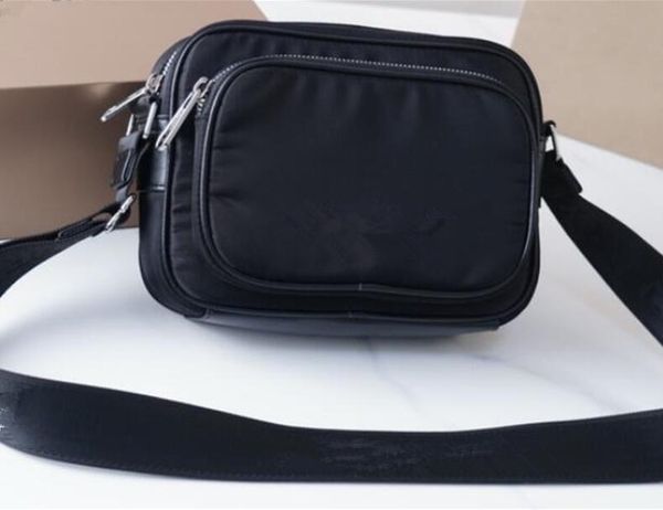 fashionable and luxurious men's and women's handbags, designer crossbody waist bag, fabric material, delicate texture, waterproof
fashionable and luxurious men's and women's handbags, designer crossbody waist bag, fabric material, delicate texture, waterproof