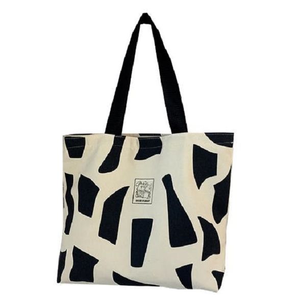 canvas bag women's single shoulder class college student loading book ins korean style with zipper artistic design sense of hand canvas
canvas bag women's single shoulder class college student loading book ins korean style with zipper artistic design sense of hand canvas