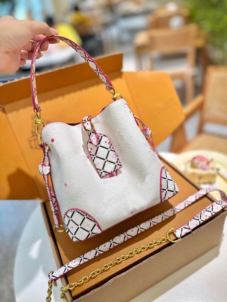 mini bucket bag nano noe luxury designer crossbody shoulder bags handbag women's fashion leather drawstring handbags totes 
mini bucket bag nano noe luxury designer crossbody shoulder bags handbag women's fashion leather drawstring handbags totes