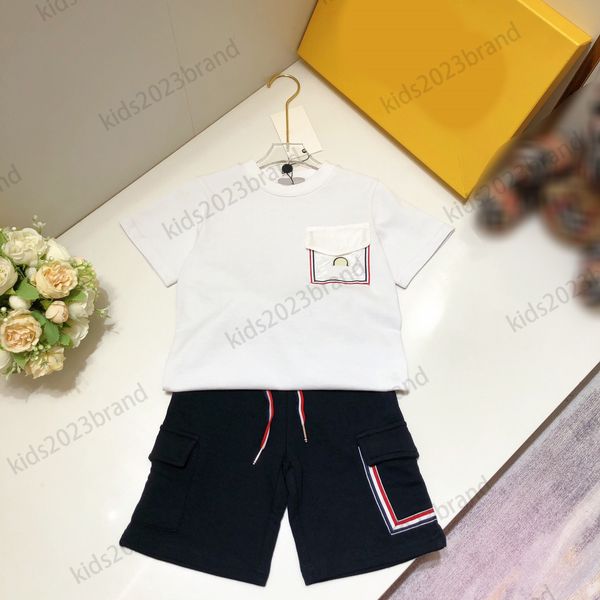 2023ss brand designer t-shirts sets for children t shirts with cargo shorts two pieces sets cotton t shirts round neck tees big pockets shor, White
2023ss brand designer t-shirts sets for children t shirts with cargo shorts two pieces sets cotton t shirts round neck tees big pockets shor, White