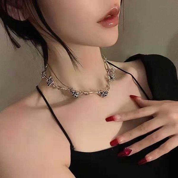 french black camellia necklace female minority design high sense rose decoration choker clavicle chain
french black camellia necklace female minority design high sense rose decoration choker clavicle chain