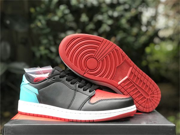 2023 authentic 1 low og wmns unc chicago outdoor shoes sail black toe atmosphere grey white varsity red golf olive fragment sports sneakers
2023 authentic 1 low og wmns unc chicago outdoor shoes sail black toe atmosphere grey white varsity red golf olive fragment sports sneakers
