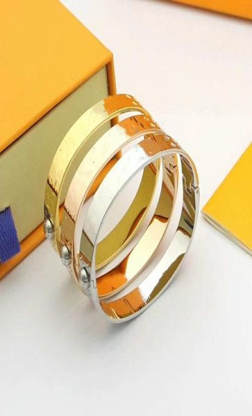 2022 rose gold classic bracelet women jewelry design diamond bracelet fashion titanium steel bracelet goldplated never fade h3000499, Golden;silver
2022 rose gold classic bracelet women jewelry design diamond bracelet fashion titanium steel bracelet goldplated never fade h3000499, Golden;silver