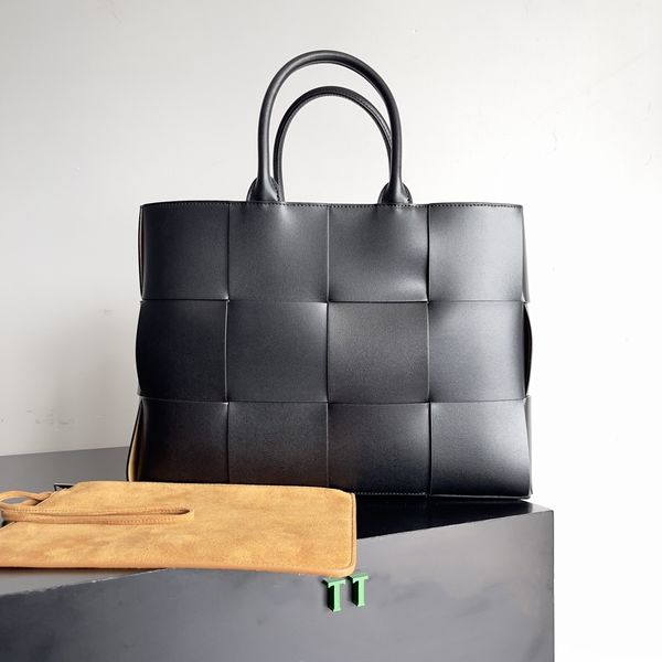 arco tote bag hand woven canvas luxury designer handbag nappa weaving handbags bottega v large capacity beach cowhide underarm bag work trav
arco tote bag hand woven canvas luxury designer handbag nappa weaving handbags bottega v large capacity beach cowhide underarm bag work trav