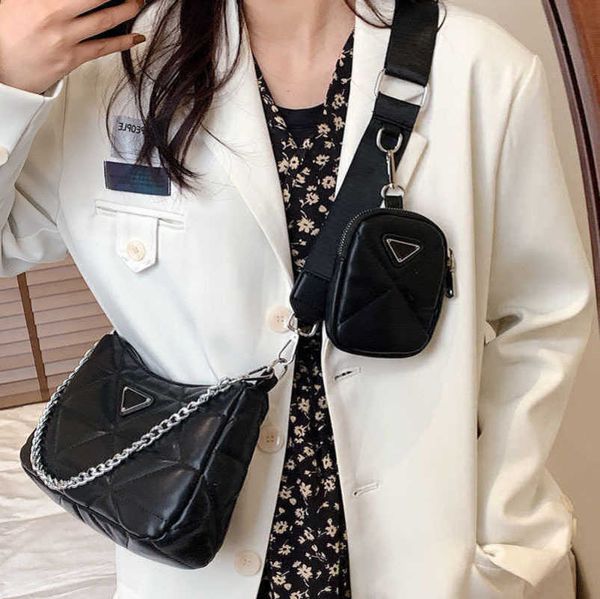 2023 factory direct sales new women's fashion chain one shoulder underarm ins crossbody bag
2023 factory direct sales new women's fashion chain one shoulder underarm ins crossbody bag