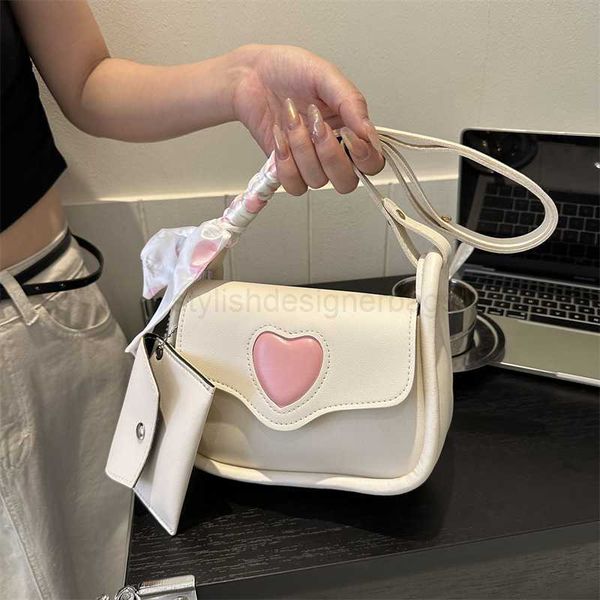 shoulder bags 2023 summer new fashion pu peach heart one shoulder cross shoulder saddle small square bag women's bag mixed batchstylish
shoulder bags 2023 summer new fashion pu peach heart one shoulder cross shoulder saddle small square bag women's bag mixed batchstylish
