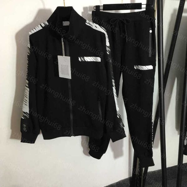 23ss women pants sets womens designer clothing casual suit letter webbing spliced stand-up collar long sleeve zipper coat elastic waist pant, White
23ss women pants sets womens designer clothing casual suit letter webbing spliced stand-up collar long sleeve zipper coat elastic waist pant, White