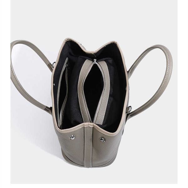 classic garden party tote bag handbag women's new texture leather holder extra large capacity computer commuter mommy shoulder 1311b
classic garden party tote bag handbag women's new texture leather holder extra large capacity computer commuter mommy shoulder 1311b