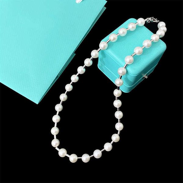 fashion fashionable and trendy jewelry tiffay elegant luxurious white mother shell pearl room small circular tube single loop necklace, Silver
fashion fashionable and trendy jewelry tiffay elegant luxurious white mother shell pearl room small circular tube single loop necklace, Silver