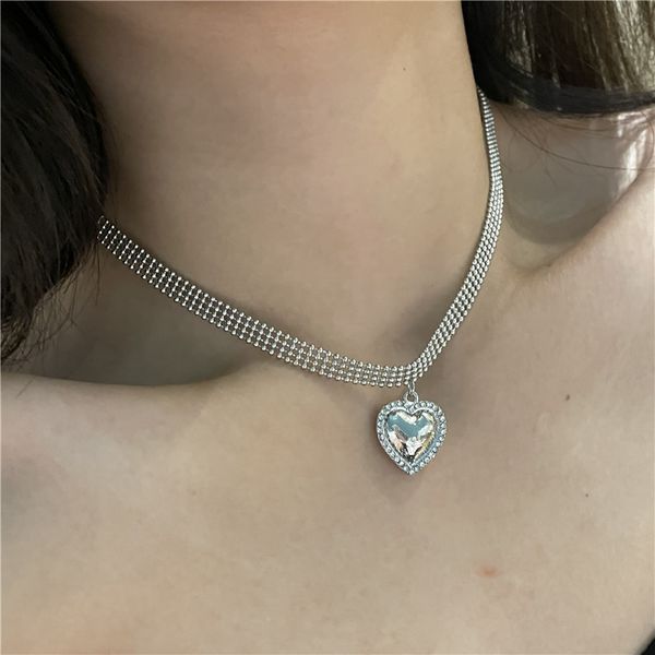 sweet and cool style chain personality simple neckchain ladies simple heart diamond pendant necklace, Silver
sweet and cool style chain personality simple neckchain ladies simple heart diamond pendant necklace, Silver