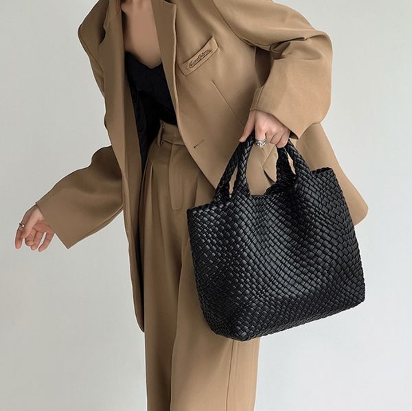 luxury handbags designer bag the tote bag shouder crossbody bags leather women bag braid leather bags handbag designer lady clutch purse sho
luxury handbags designer bag the tote bag shouder crossbody bags leather women bag braid leather bags handbag designer lady clutch purse sho