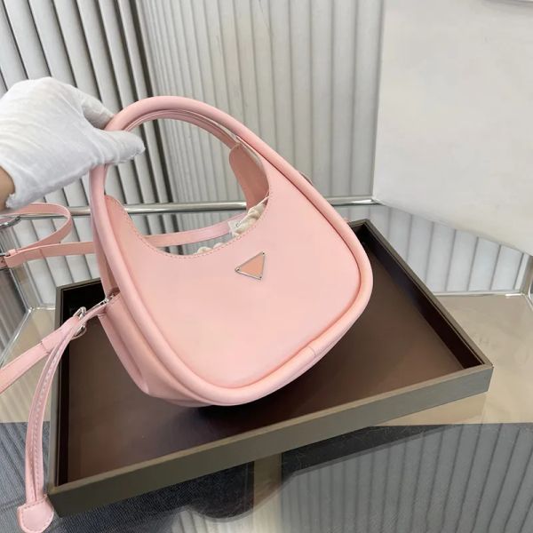 briefcases totes fashion handbag designer crossbody luxury shoulder leather womens underarm triangle saddle bag classic basket g2307292pe
briefcases totes fashion handbag designer crossbody luxury shoulder leather womens underarm triangle saddle bag classic basket g2307292pe