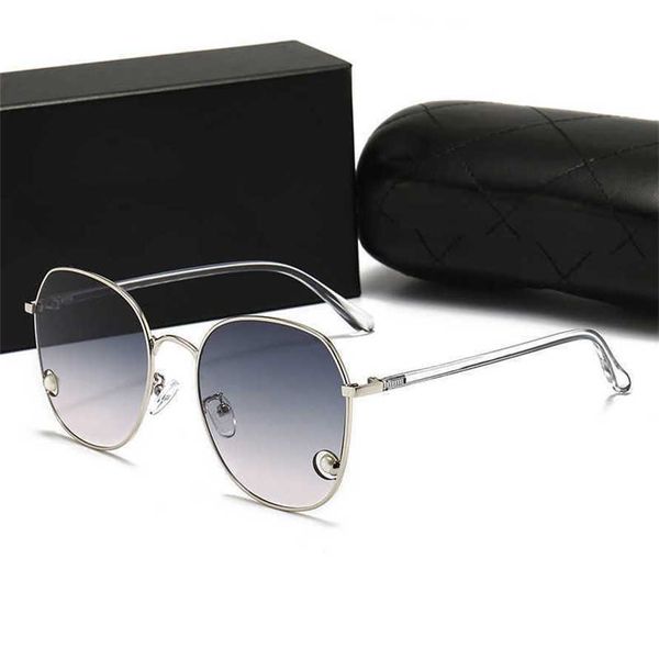 56% off wholesale of new women's polarized fashion oval face driving holiday sunglasses 516, White;black
56% off wholesale of new women's polarized fashion oval face driving holiday sunglasses 516, White;black