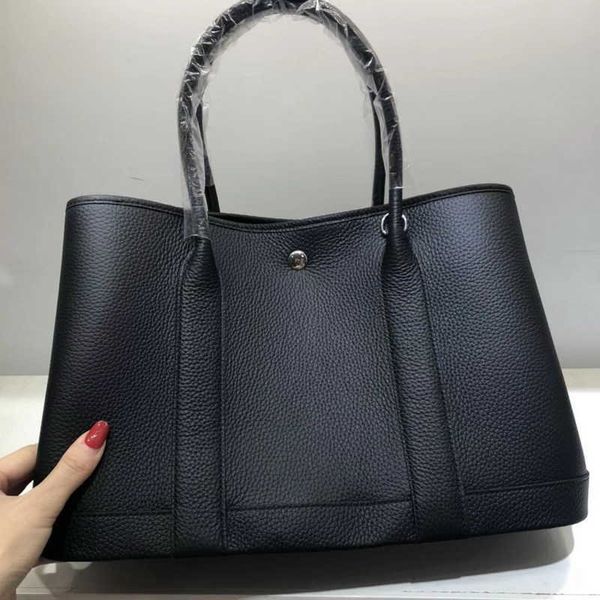 classic garden party tote bag h home layer lychee grain cowhide leather shoulder strap 25 30 36cm garden bag portable messenger ladyeaws i9r
classic garden party tote bag h home layer lychee grain cowhide leather shoulder strap 25 30 36cm garden bag portable messenger ladyeaws i9r