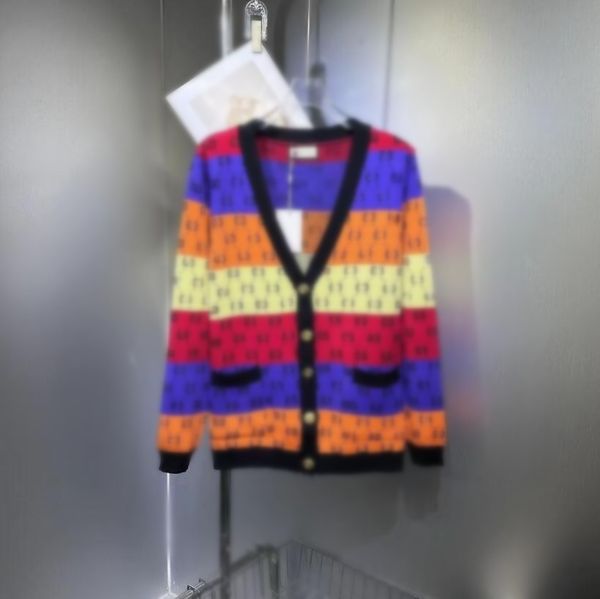2023 new women's sweater v-neck knitted cardigan versatile g letter designer sweater coat foreign style, White;black
2023 new women's sweater v-neck knitted cardigan versatile g letter designer sweater coat foreign style, White;black