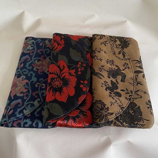 new national style song brocade handheld bag women's shoulder jacquard crossbody bag banquet small bag wallet
new national style song brocade handheld bag women's shoulder jacquard crossbody bag banquet small bag wallet