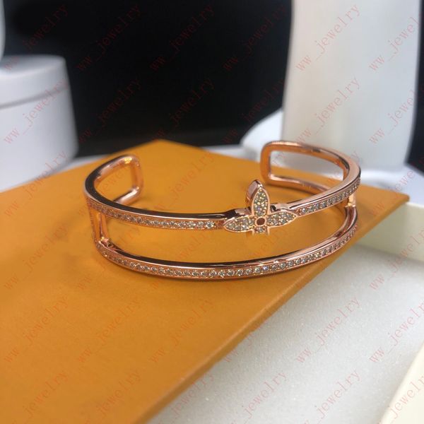 classic 4 leaf grass series cuff embed zircon rose gold double-deck hollow half opening bracelet, the gift to family friends lovers, designe, White
classic 4 leaf grass series cuff embed zircon rose gold double-deck hollow half opening bracelet, the gift to family friends lovers, designe, White