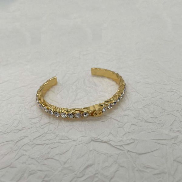 2023 luxury quality charm opened bangle with diamond sparkly in 18k gold plated have box stamp ps7439b, Golden
2023 luxury quality charm opened bangle with diamond sparkly in 18k gold plated have box stamp ps7439b, Golden