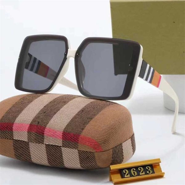 50% off wholesale of overseas new b online popular men's and women's sunglasses travel box glasses 2623, White;black
50% off wholesale of overseas new b online popular men's and women's sunglasses travel box glasses 2623, White;black
