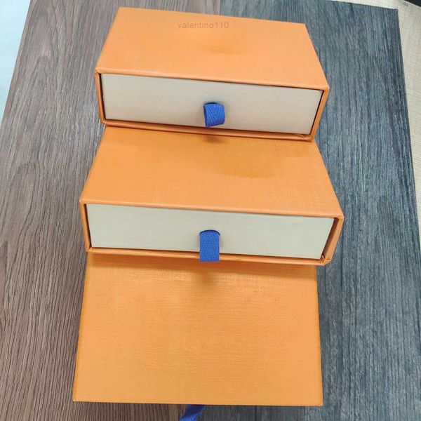 orange retail gift packaging drawer boxes drawstring cloth bags card certificate booklet tote bag for jewelry necklaces bracelets keychains, Black;white
orange retail gift packaging drawer boxes drawstring cloth bags card certificate booklet tote bag for jewelry necklaces bracelets keychains, Black;white