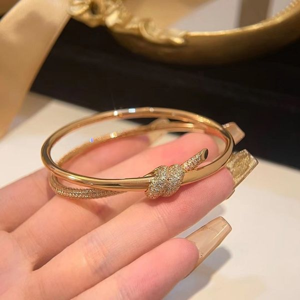 luxury classic nail bracelet love bracelet fashion cuff bracelet couple bangle gold jewelry valentine's day gift horseshoe bracelet 202, Golden;silver
luxury classic nail bracelet love bracelet fashion cuff bracelet couple bangle gold jewelry valentine's day gift horseshoe bracelet 202, Golden;silver