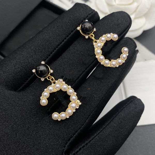 stud earrings pearl diamond channel drop gold earrings designer for woman fashion wedding earings ccity 567786, Golden;silver
stud earrings pearl diamond channel drop gold earrings designer for woman fashion wedding earings ccity 567786, Golden;silver