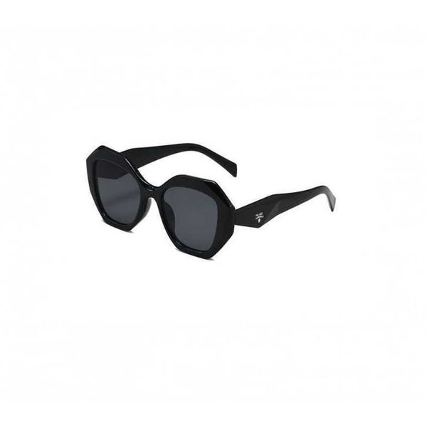 56% off wholesale of 16 new fashion square sunglasses uv proof sunglasses, White;black
56% off wholesale of 16 new fashion square sunglasses uv proof sunglasses, White;black