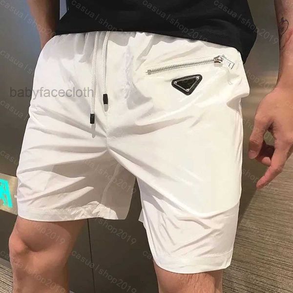 2021 men summer slim shorts gym fitness bodybuilding running male short pant knee length breathable mesh sportswear designers beach pants, White;black
2021 men summer slim shorts gym fitness bodybuilding running male short pant knee length breathable mesh sportswear designers beach pants, White;black