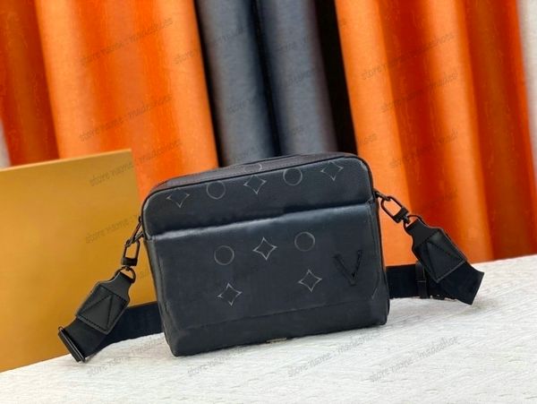 2023 designer luxuries men bag this fastline messenger bag is made of soft cow leather with adjustable strap cross body bag size 23.5cm m226
2023 designer luxuries men bag this fastline messenger bag is made of soft cow leather with adjustable strap cross body bag size 23.5cm m226