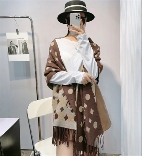 Echarpe Silk Scarf Fashion Cashwool Scarf Autumn Winter Warm Comfortable Soft Double Color Gold and Sier
Echarpe Silk Scarf Fashion Cashwool Scarf Autumn Winter Warm Comfortable Soft Double Color Gold and Sier