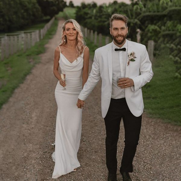 elegant crepe cowl neck mermaid wedding dress 2023 for brides simple backless draped satin spaghetti straps bridal gown tulle vestidos de no, White
elegant crepe cowl neck mermaid wedding dress 2023 for brides simple backless draped satin spaghetti straps bridal gown tulle vestidos de no, White
