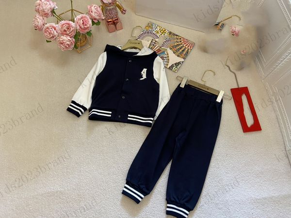 high end children sets 2023fw autumn sports sets for boys and girls brand designer kids jackets with long pants children's hooded coat, White
high end children sets 2023fw autumn sports sets for boys and girls brand designer kids jackets with long pants children's hooded coat, White