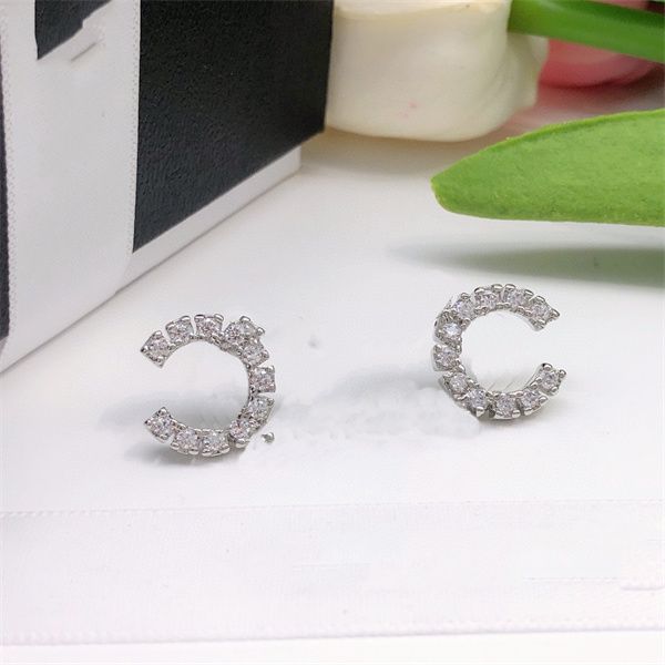 stud earrings pearl diamond channel drop gold earrings designer for woman fashion wedding earings ccity 34233, Golden;silver
stud earrings pearl diamond channel drop gold earrings designer for woman fashion wedding earings ccity 34233, Golden;silver
