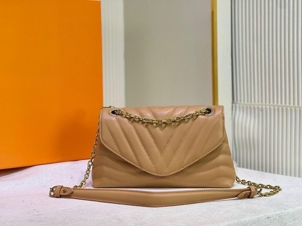 multi color fashionable and casual brand chain bag, crossbody bag, handbag, shoulder bag bum bag
multi color fashionable and casual brand chain bag, crossbody bag, handbag, shoulder bag bum bag