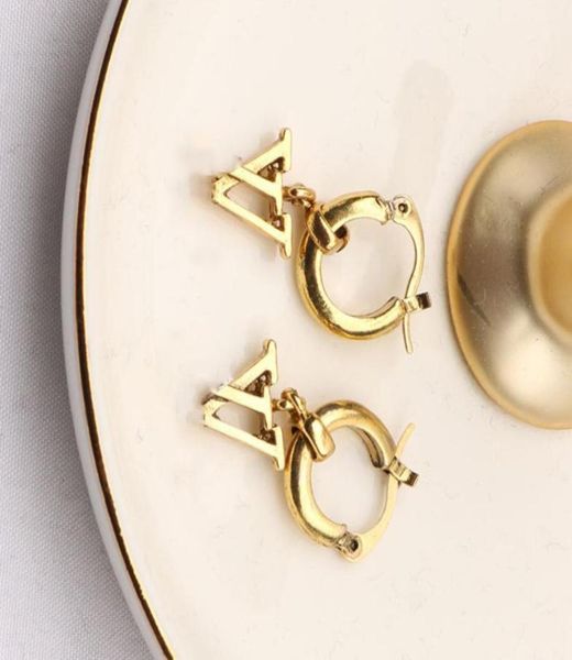 designers womens brand designer letter earrings stud ear cuff women elegance temperament simple ladies wedding party jewelry acces6895160, Golden;silver
designers womens brand designer letter earrings stud ear cuff women elegance temperament simple ladies wedding party jewelry acces6895160, Golden;silver