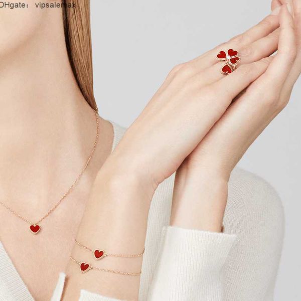 designer lucky clover heart bracelet brand letter-v cleef tennis chain charm bracelets mens jewelry for women party christmas presents gift, Golden;silver
designer lucky clover heart bracelet brand letter-v cleef tennis chain charm bracelets mens jewelry for women party christmas presents gift, Golden;silver