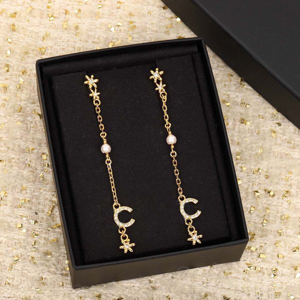 2023 luxury quality charm drop earring with diamond and nature shell beads in 18k gold plated have box stamp ps7379b, Golden
2023 luxury quality charm drop earring with diamond and nature shell beads in 18k gold plated have box stamp ps7379b, Golden