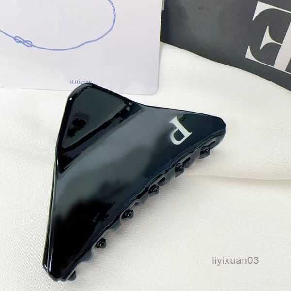 designer barrettes womens girls metal triangle p-letter hair clips high-quality brand classic versatile leisure headwear hairclips black sha, Golden;silver
designer barrettes womens girls metal triangle p-letter hair clips high-quality brand classic versatile leisure headwear hairclips black sha, Golden;silver