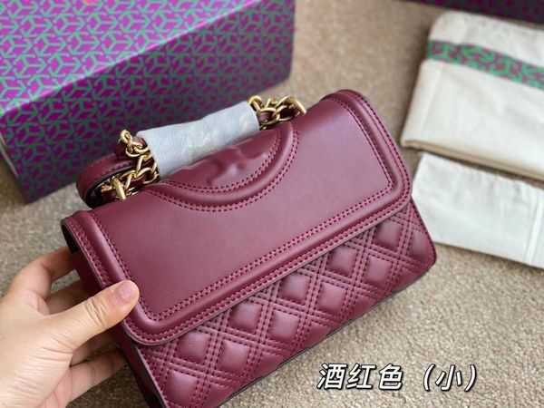 2023 new tory designer bag for women bed8 tb classic fleming soft size light luxury chain tassel bag cross shoulder flap versatile and magni
2023 new tory designer bag for women bed8 tb classic fleming soft size light luxury chain tassel bag cross shoulder flap versatile and magni
