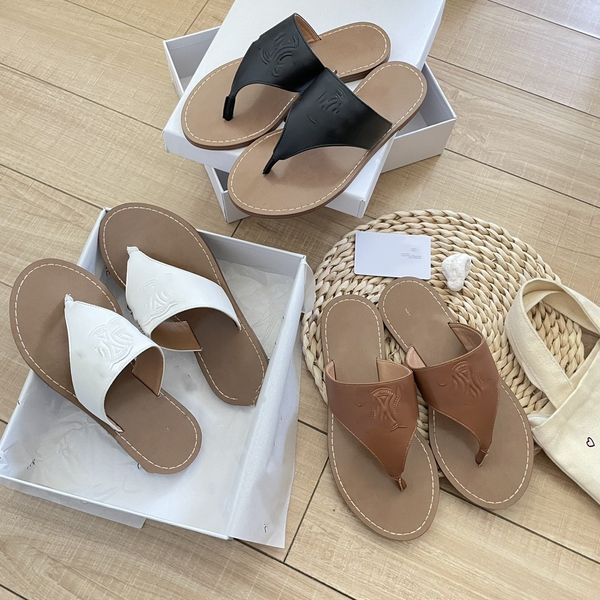 women triomphe embossed logo flip flops real leather flat slippers designer black white brown sandals mules womens luxury summer beach thong
women triomphe embossed logo flip flops real leather flat slippers designer black white brown sandals mules womens luxury summer beach thong