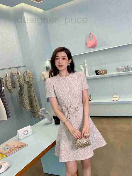 urban dresses designer brand dress2022 women's new autumn winter party dress fashion tweed spring casual luxury clothing birthday chris, White;black
urban dresses designer brand dress2022 women's new autumn winter party dress fashion tweed spring casual luxury clothing birthday chris, White;black