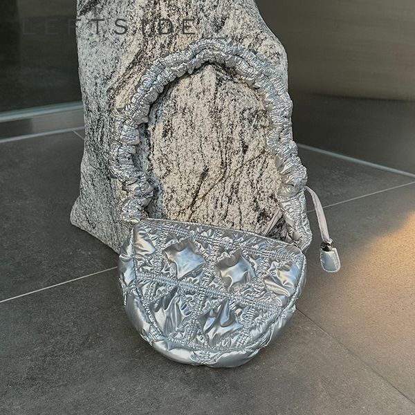 evening bags leftside silver shiny quilted hobo shoulder side bag for women 2023 korean designer nylon padded handbags soft puffy 230729
evening bags leftside silver shiny quilted hobo shoulder side bag for women 2023 korean designer nylon padded handbags soft puffy 230729
