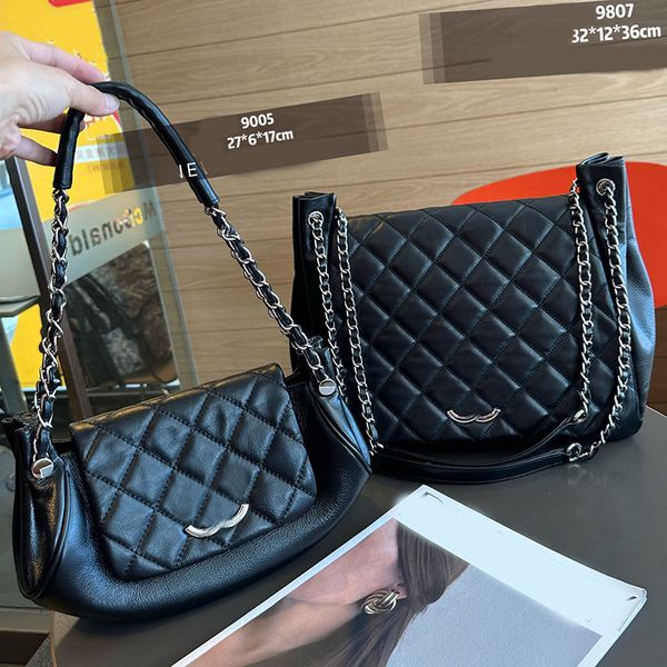 women designer calfskin leather vintage underarm bag silver metal hardware matelasse chain flap shoulder handbag high-capacity quilted tote
women designer calfskin leather vintage underarm bag silver metal hardware matelasse chain flap shoulder handbag high-capacity quilted tote