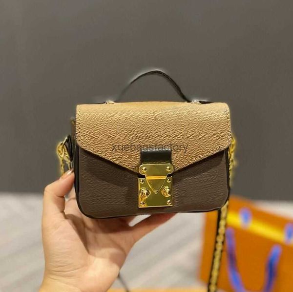micro metis chain shoulder bag designer mini bag clasp crossbody flap embossed leather pochette purse wallet
micro metis chain shoulder bag designer mini bag clasp crossbody flap embossed leather pochette purse wallet
