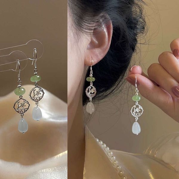 designer's new jade earrings, female personality, long style, gentle and high grade earrings, droplet pendant, ancient style earrings, Golden
designer's new jade earrings, female personality, long style, gentle and high grade earrings, droplet pendant, ancient style earrings, Golden