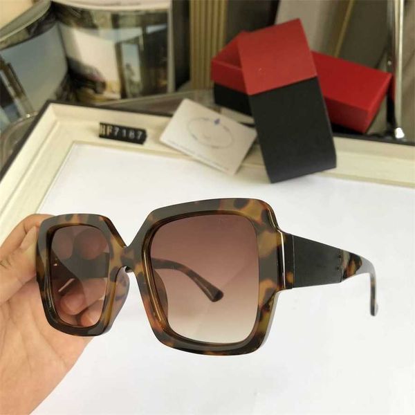 50% off wholesale of new full frame women's sunglasses square sunglasses tiktok flat glasses metal, White;black
50% off wholesale of new full frame women's sunglasses square sunglasses tiktok flat glasses metal, White;black