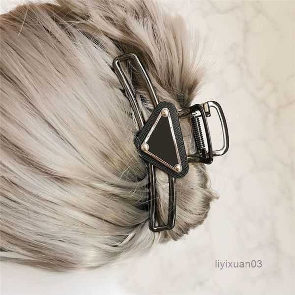 designer barrettes womens girls metal triangle p-letter hair clips high-quality brand classic versatile leisure headwear hairclips black sha, Golden;silver
designer barrettes womens girls metal triangle p-letter hair clips high-quality brand classic versatile leisure headwear hairclips black sha, Golden;silver